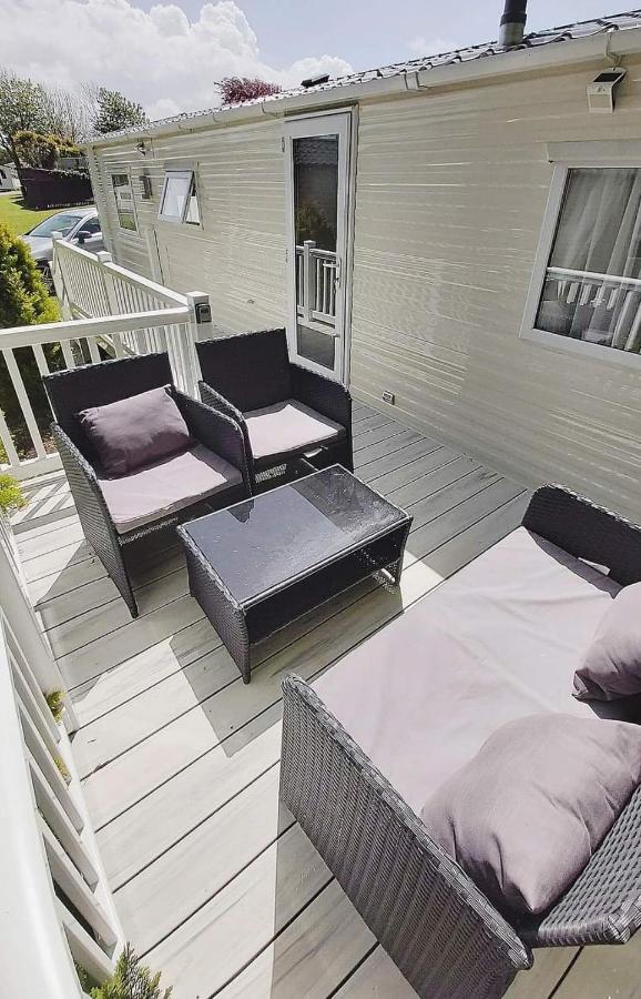Delta Resort Crantock Exterior photo